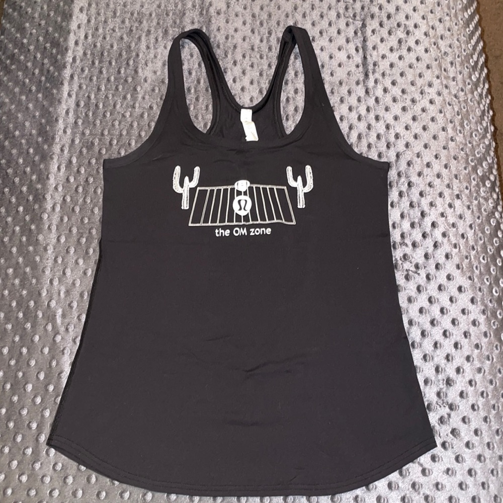 RARE NWOT Super Bowl the OM ZONE lululemon tank! Size 10